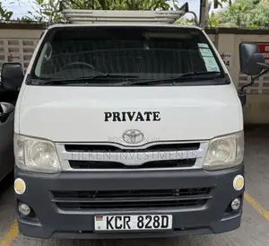 Toyota HiAce 2012 White