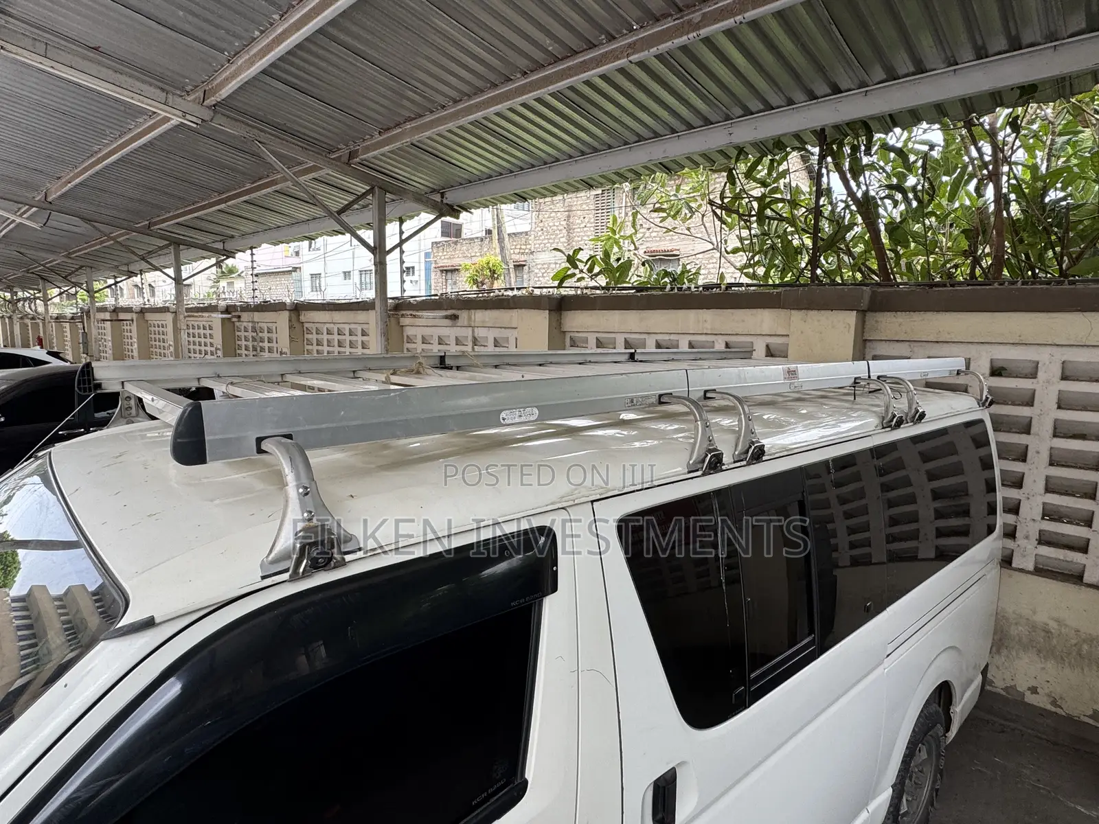 Toyota HiAce 2012 White