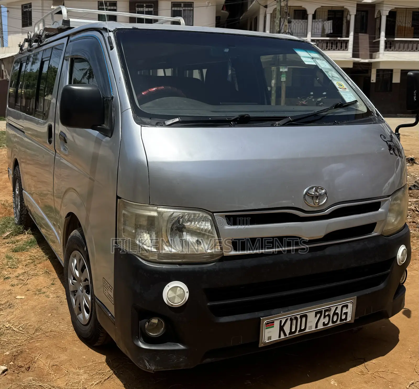 Toyota HiAce 2014 Silver