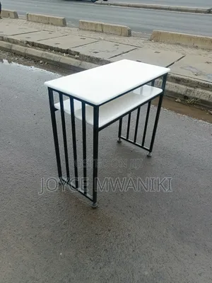 Manicure Marble Table, White and Black 