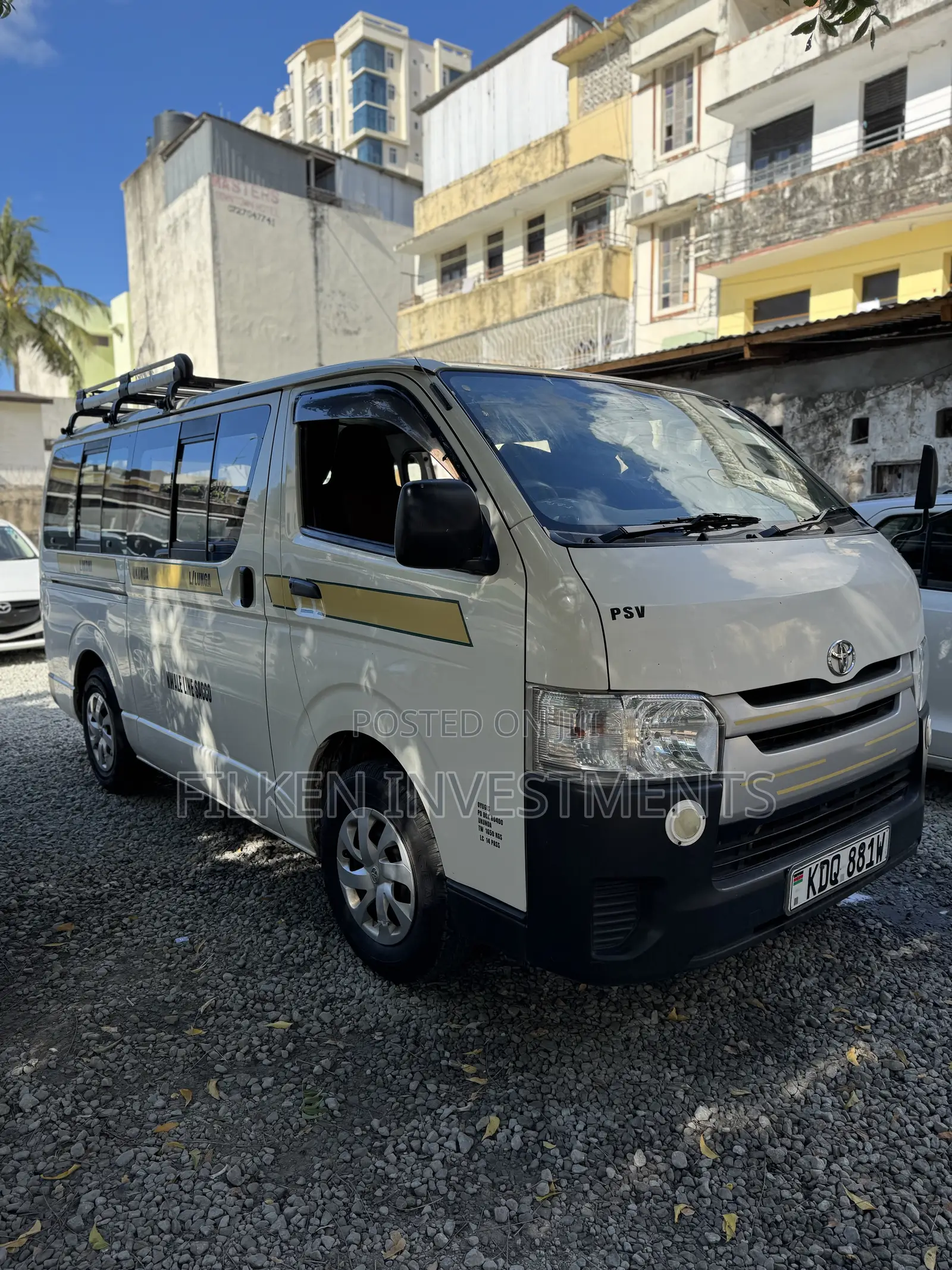Toyota HiAce 2017 White