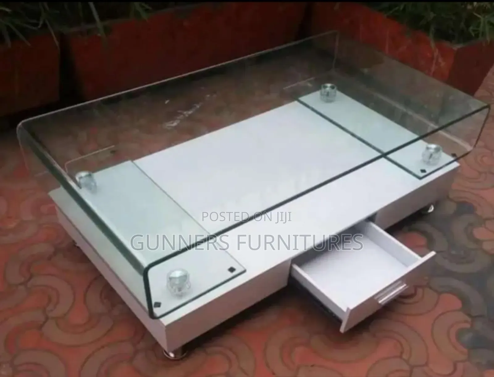 White Elegance Coffee Table.