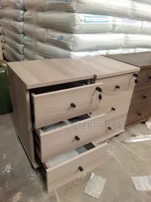Impotent Modern Mobile Office/ Bed Side Drawers