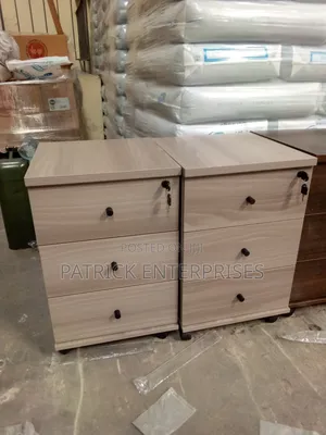 Impotent Modern Mobile Office/ Bed Side Drawers
