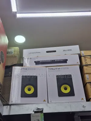 Behringer Truth B1031a Studio Monitors
