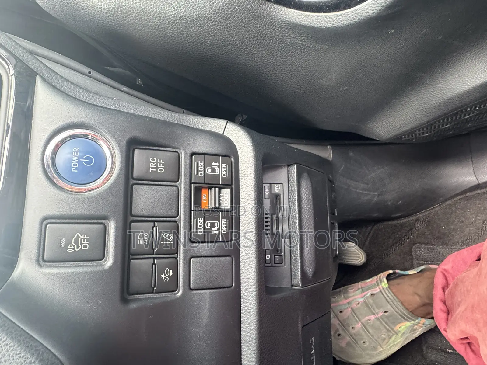 Toyota Voxy 2019 Black