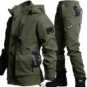 Winter Mountaineering Tactical Waterproof Softshell Suit