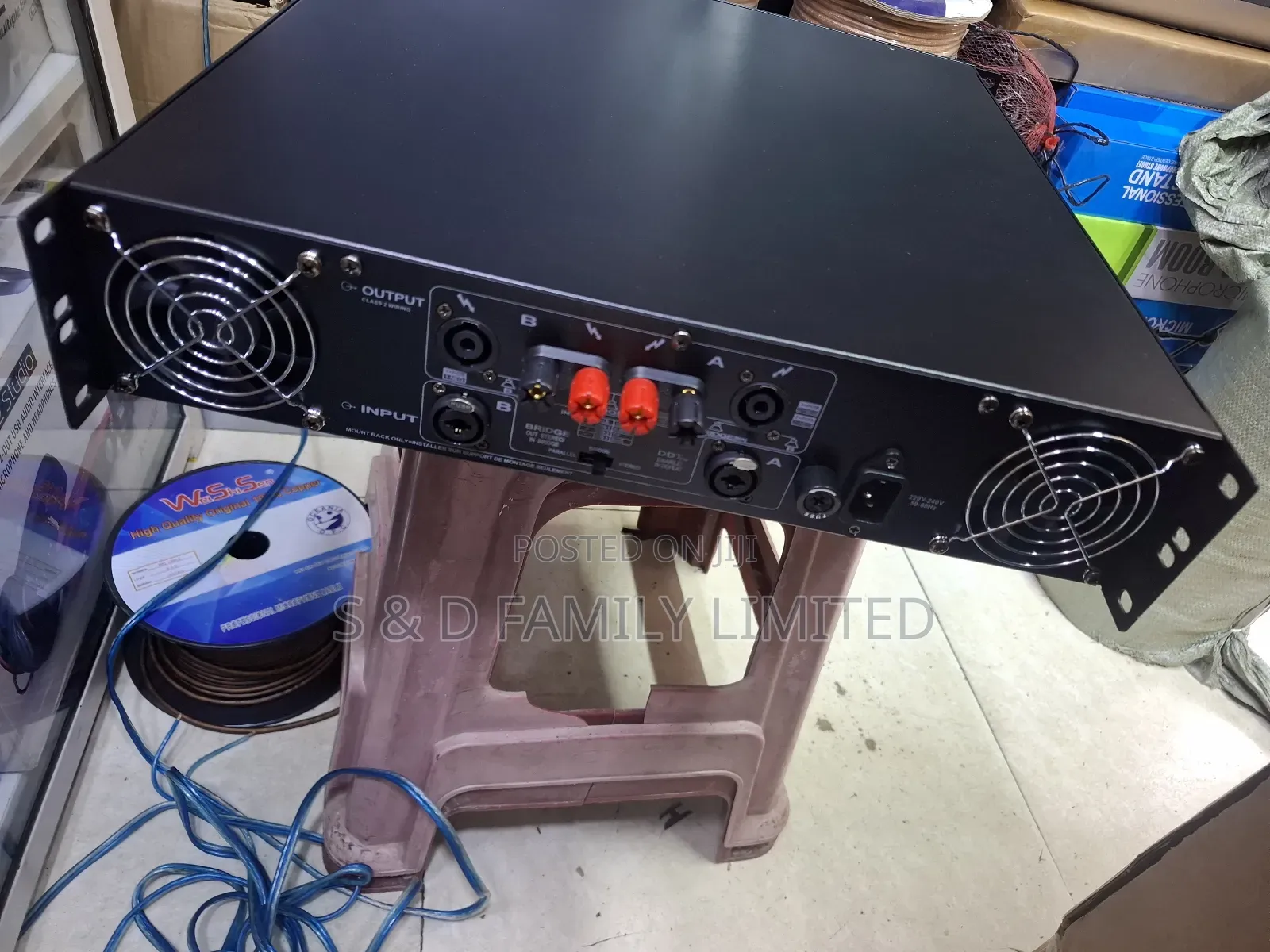 Peavey Cs 2000 Power Amplifier