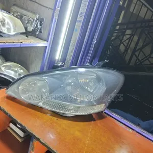 Toyota Ipsum 2003/2004 Xenon Headlamp, Clean Ex Japan