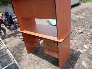 Local Made Studying Desk