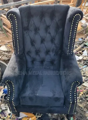 Black King Chair Can Be Customised in Different Colours.