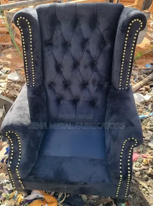 Black King Chair Can Be Customised in Different Colours.
