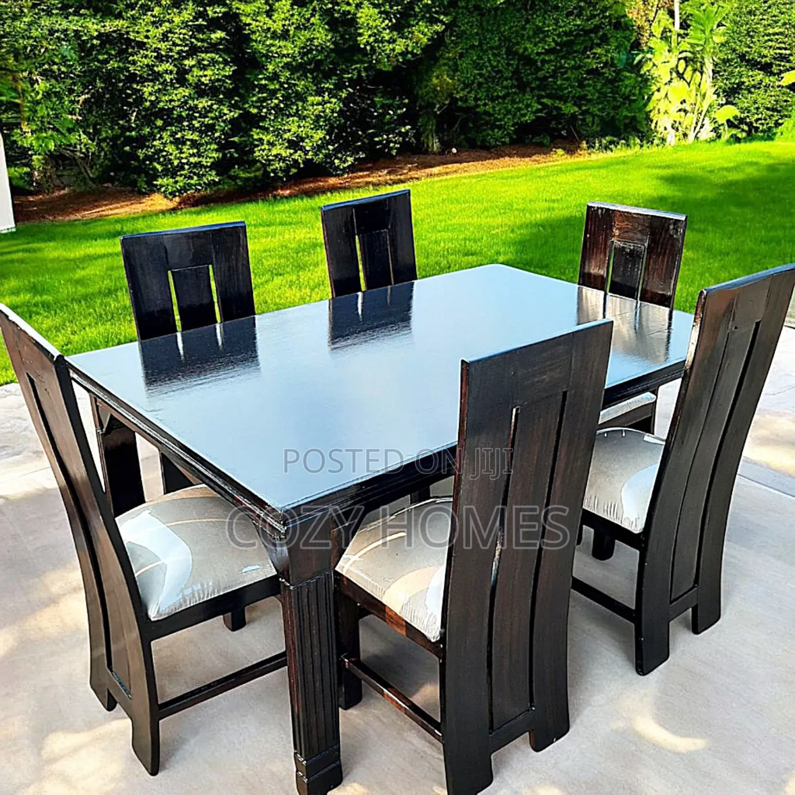 Dining Table, a Cushy Artistic Dining Table, Black