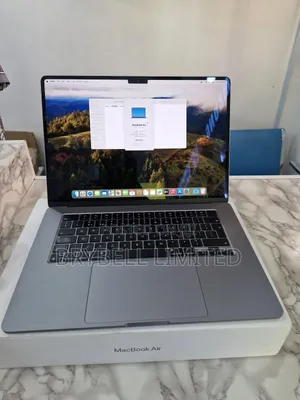 Laptop Apple MacBook Air 2024 M3 15-Inch 8GB Intel Core M3 SSD 256GB