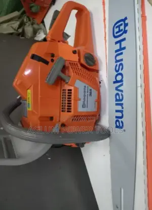 Powerful Husqvarna 272xp Chainsaw