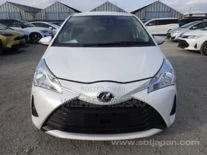 Toyota Vitz 1.3 AWD 5dr 2018 White