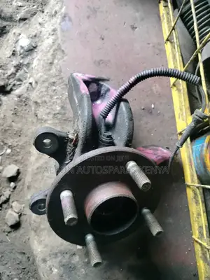 Mazda Demio Zj20 Front Wheel Hub
