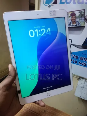 Apple iPad 10.2 (2019) 128 GB Silver