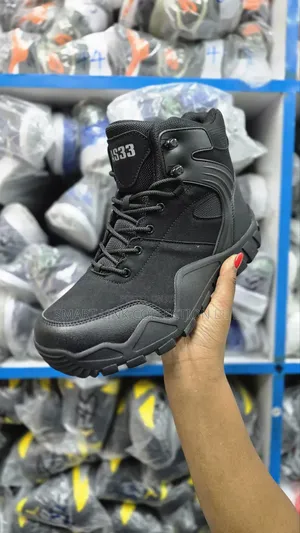 A533 Outdoor Boots