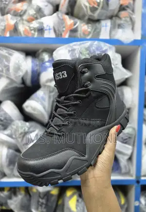 New A533 Outdoor Hiking Boots 'Black' Sizes 40-45