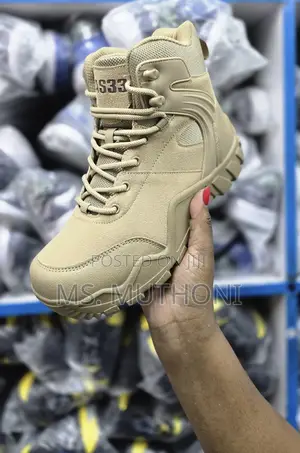 Hiking / Trekking Boots Size 40-45