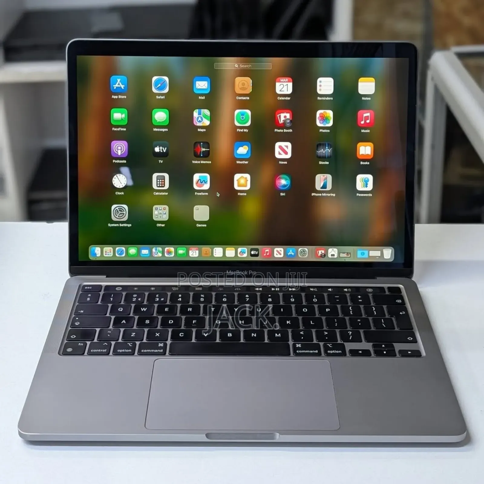 Laptop Apple MacBook 2020 16GB Intel Core I5 SSD 512GB