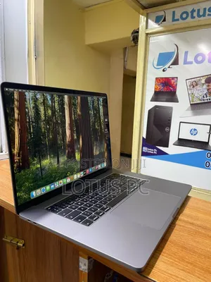 Laptop Apple MacBook Pro 2019 32GB Intel Core I9 SSD 512GB