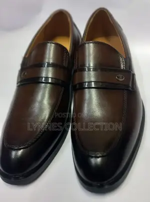 Laceless Officials Shoes