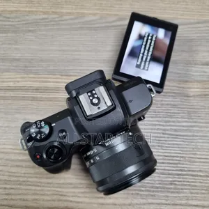 Canon Eos M50 Mirrorless Camera With 15-45mm