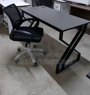 Double Frame Study Table/Swivel Mesh Chair
