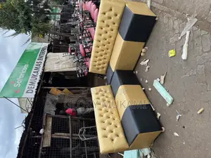 Restaurant And Bar Couch 5 Seater