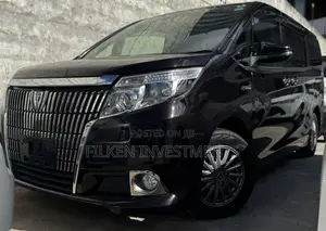 Toyota Voxy 2018