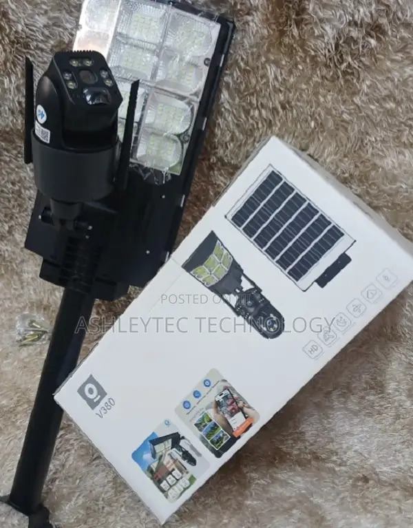 All in One 4g Solar Street Light With CCTV Camera