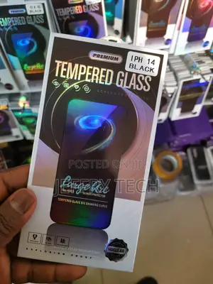 Nanoarmour Privacy Tempered Glass Screen for iPhone 14