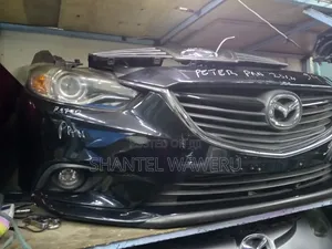 Mazda Axella 2012 Nosecut
