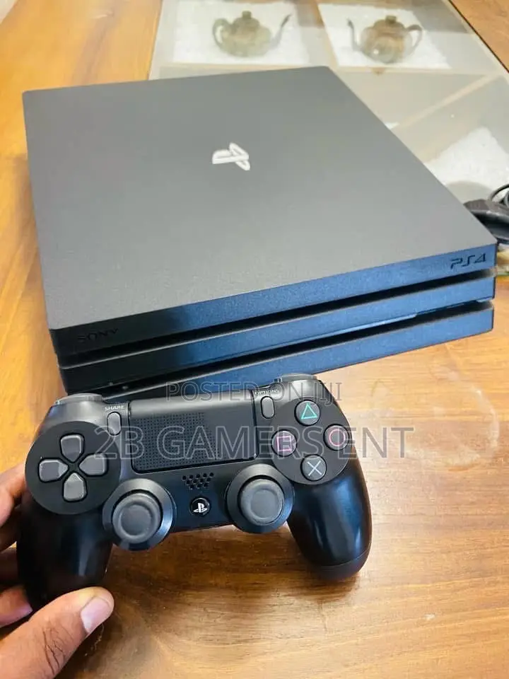 Ps4 Pro 1 Pad, Plus Cables