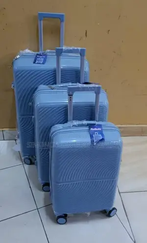 3 in 1 Zipper Unbreakable Pp Suitcases (Size 4)