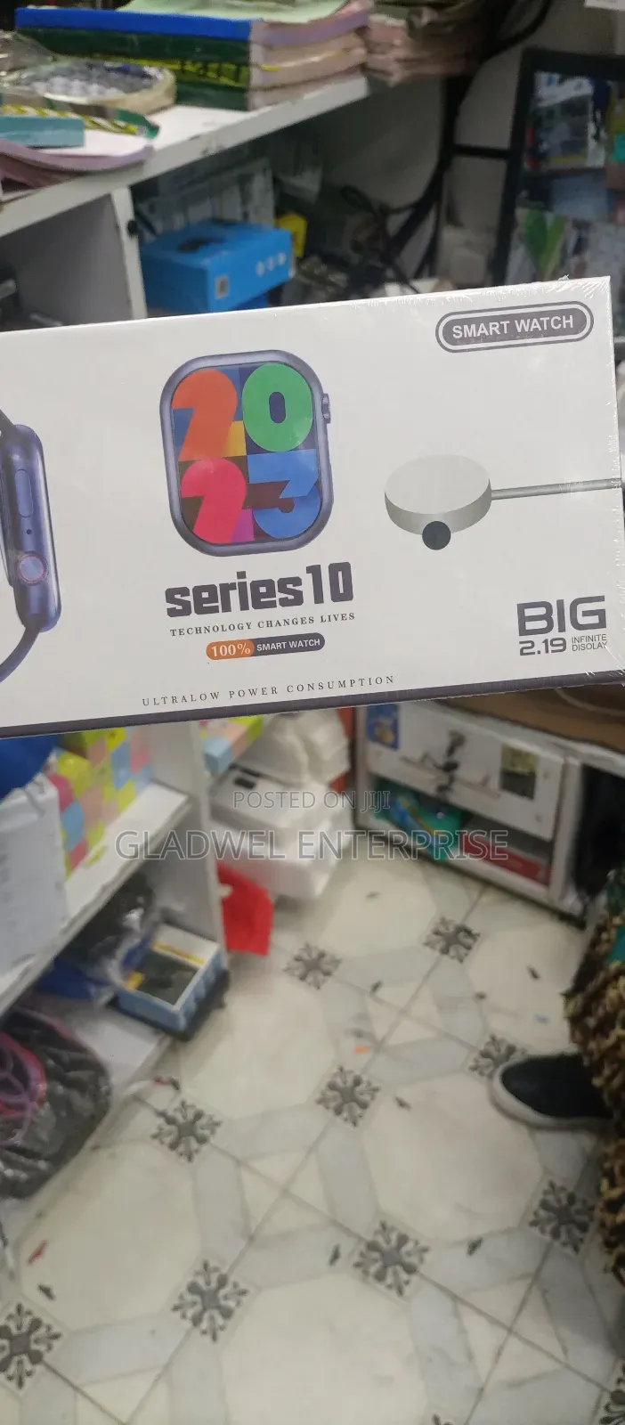 Approved Quality Smart Watch With Tracker and Charger