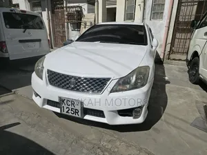 Toyota Crown 2012 White
