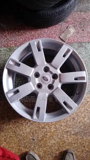 Brand New Range Rover Rim