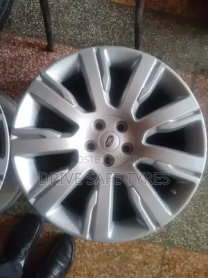 19 Inch Brand New Range Rover Rim