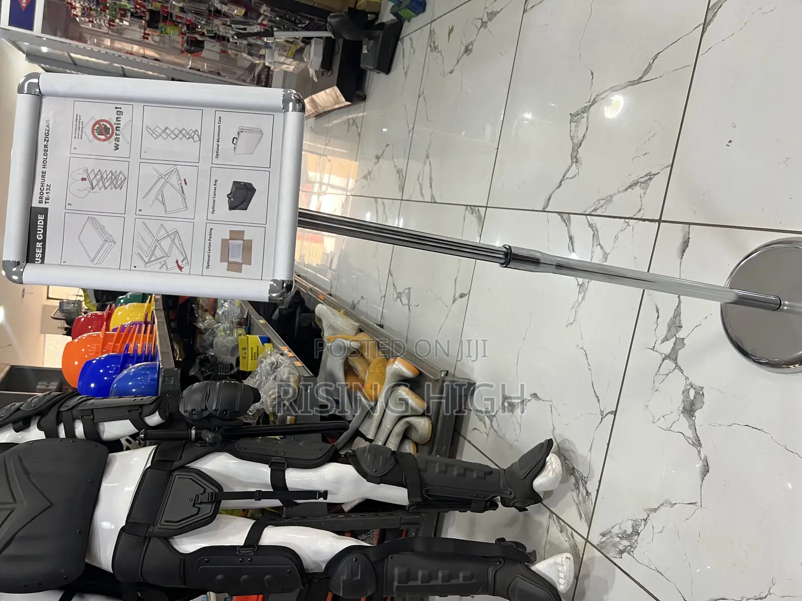Quality Adjustable Acrylic Display Stands