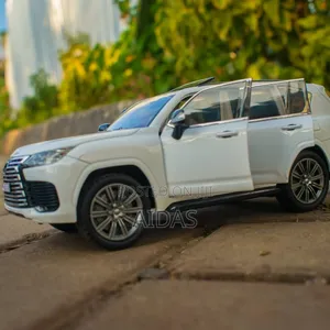 Lexus Lx 600 Metallic Model Car