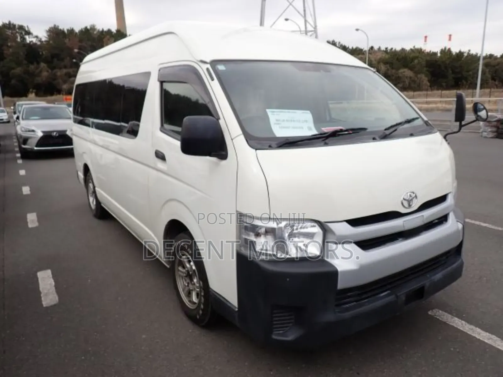 Toyota HiAce 2019 White