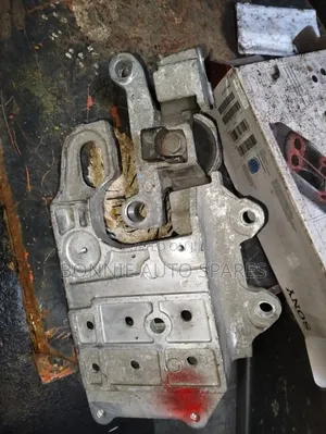 Nissan Dualis Gearbox Mounting