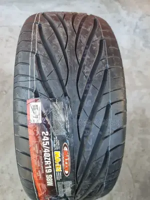 245 /40 R19 Maxxis (New Technology)