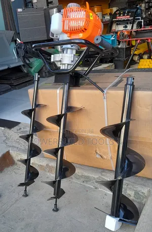 Hawking 4 Stroke Earth Auger Powered by Gx35 Engine