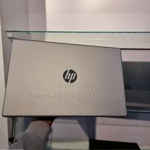 New Laptop HP 250 G10 8GB Intel Core I7 SSD 512GB