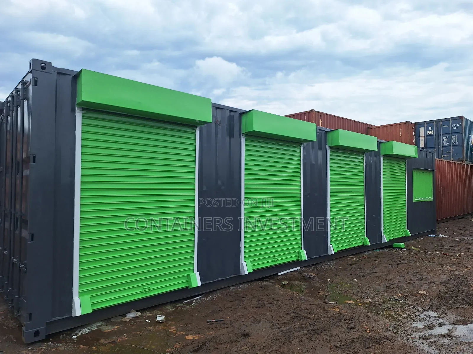 40ft Shipping Container With Stalls- Low Cube Container.