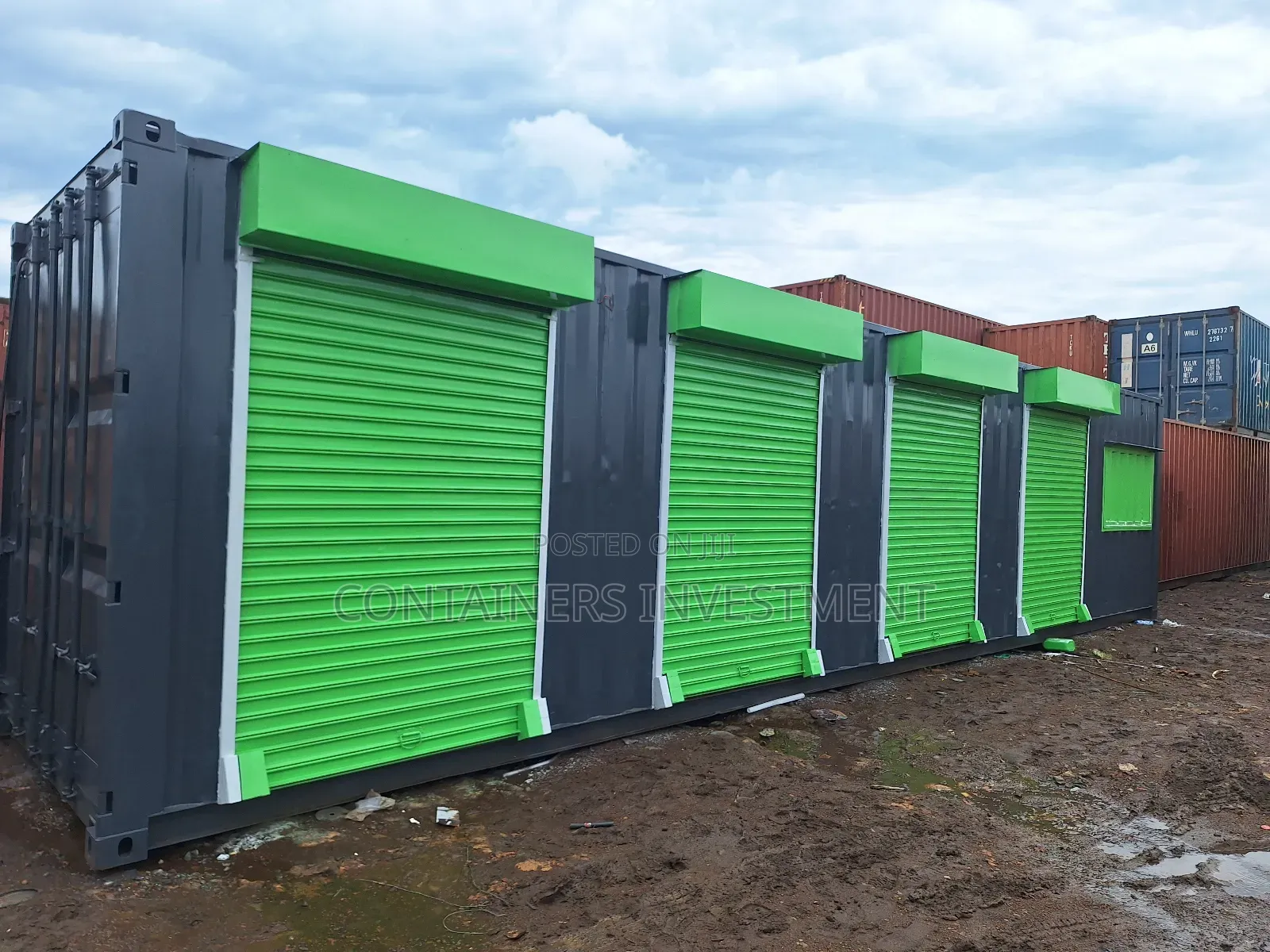 40ft Shipping Container With Stalls- Low Cube Container.